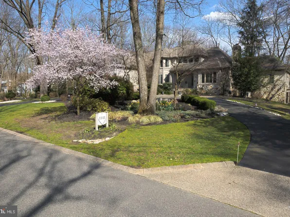1141 Barbara Dr, Cherry Hill, NJ 08003
