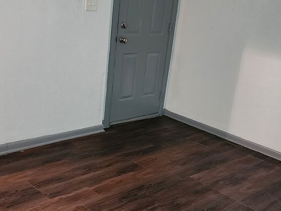 5th image of 1805 N Page Ave