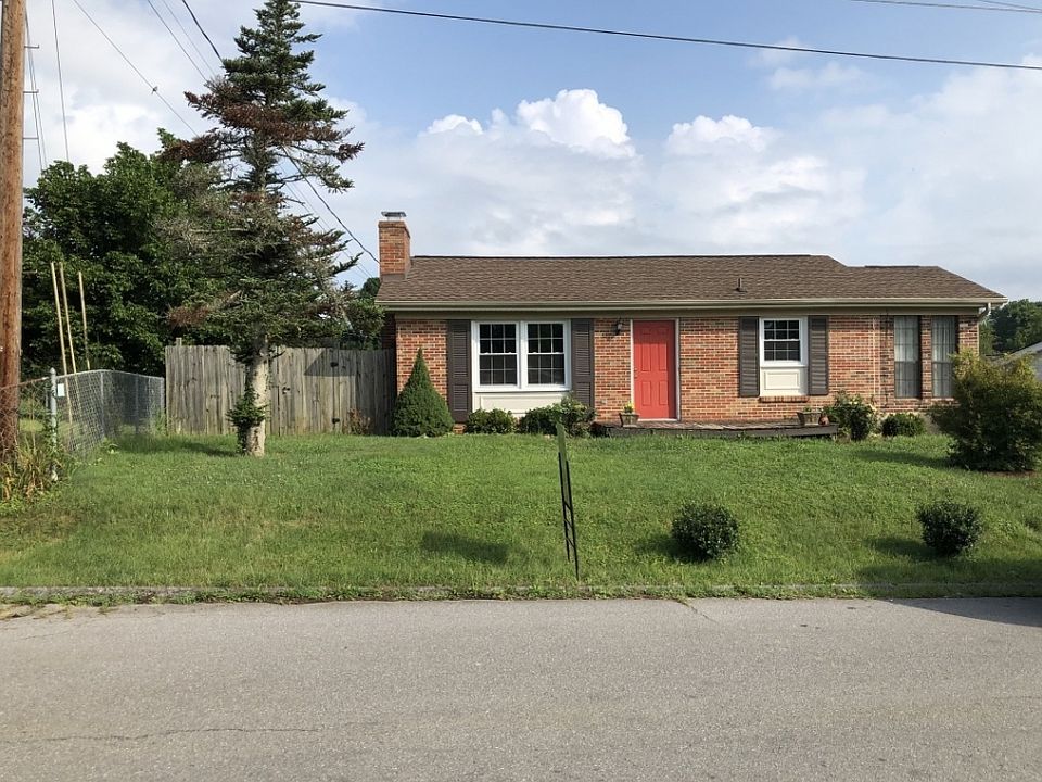 1st image of 113 Cherrywood Ln