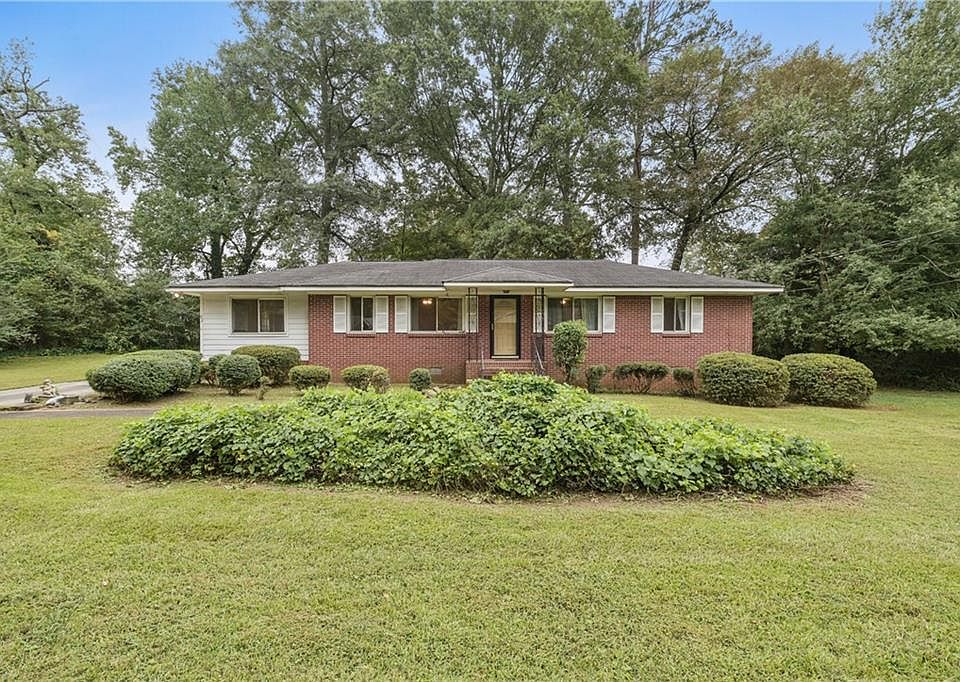 1st image of 83 Simmons Cir