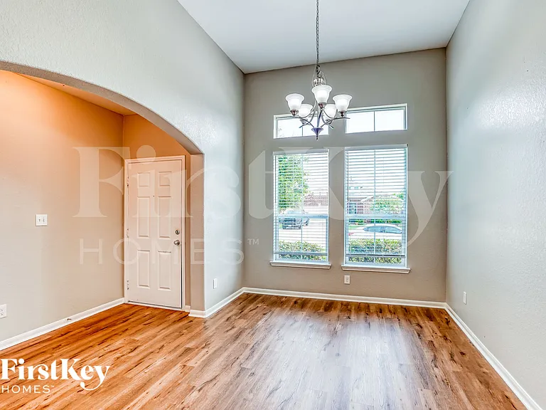 4810 Bay Vista Dr — Photo 6