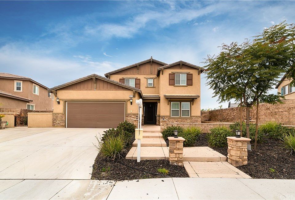 1st image of 28739 Mahogany Trail Way