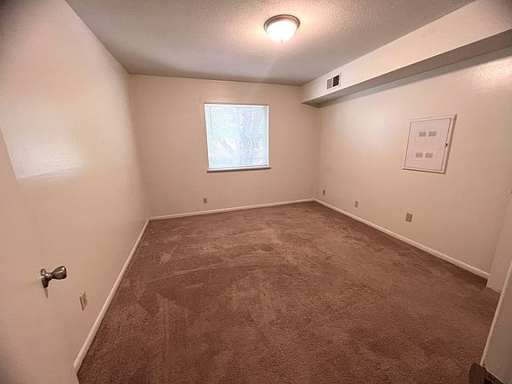 4th image of 3202 University Dr #K5