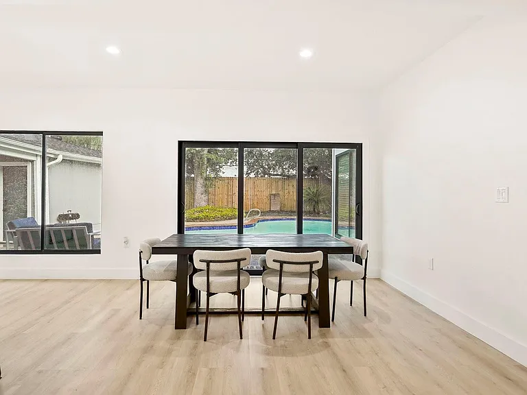3327 Freshmeadows Dr — Photo 14