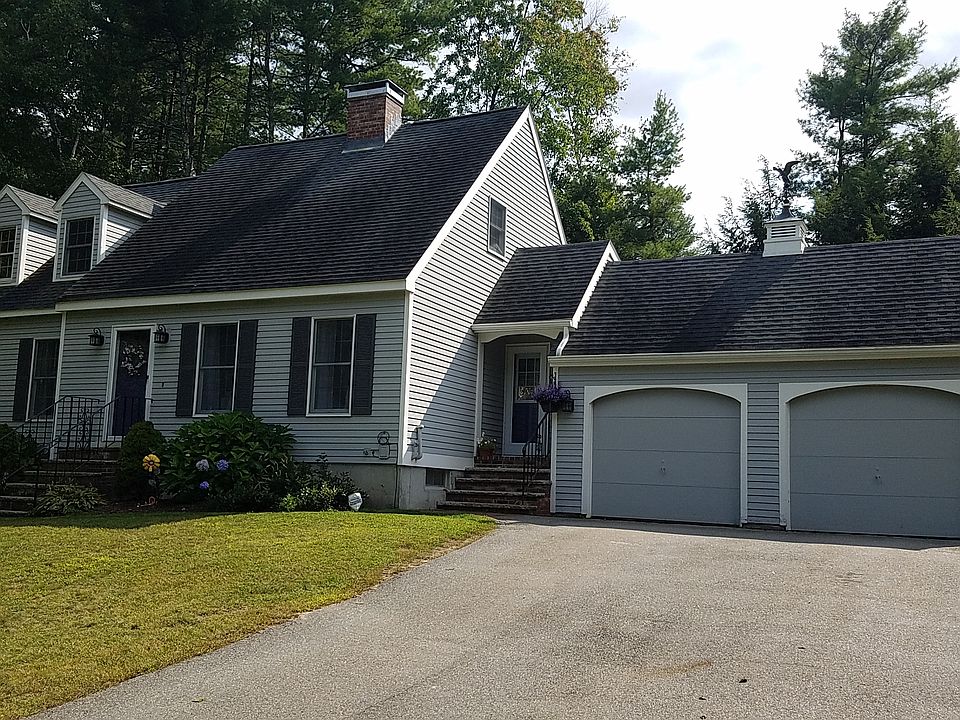 2nd image of 15 Pine Hollow Dr