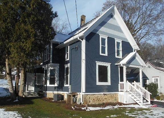 4th image of 135 N Lincoln Ave