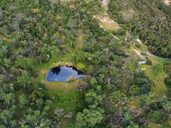 1440 Hogback Dr, Badger, CA 93603