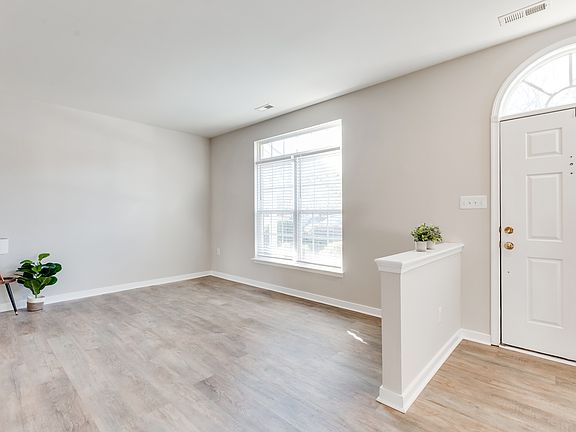 5th image of 1524 Olde Sage Ct