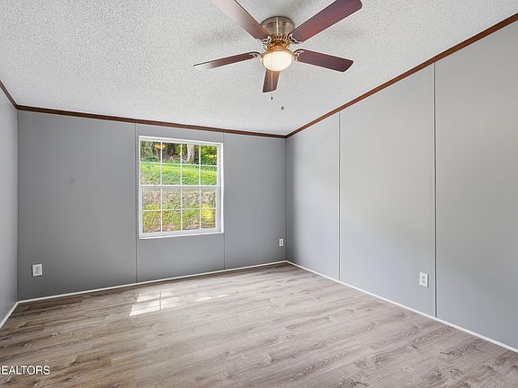 5th image of 1034 Bull Hill Rd