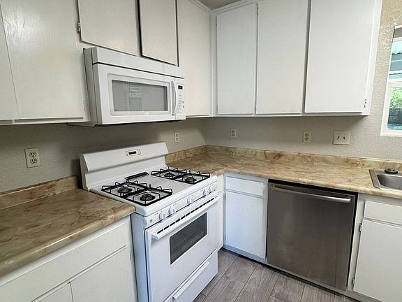 5th image of 2023 Heller Ln