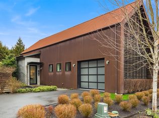 4670 Flying Goat Ave NE, Bainbridge Island, WA 98110