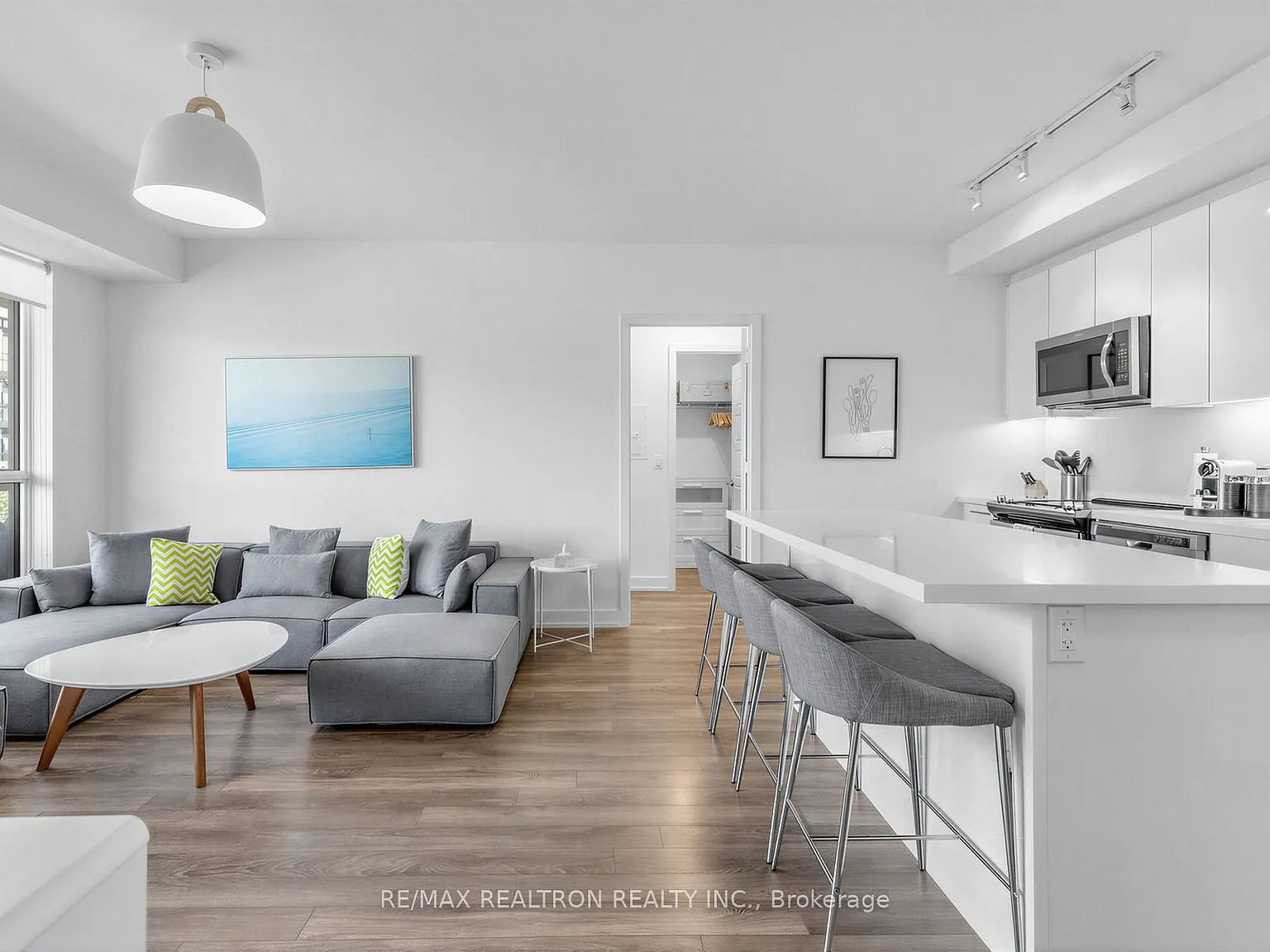 2 bed, $2,500 — Photo 3