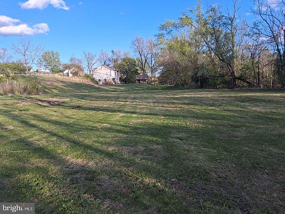 5th image of 122 Shippensburg Rd