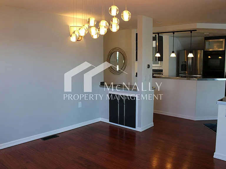 2920 N 31st St — Photo 5