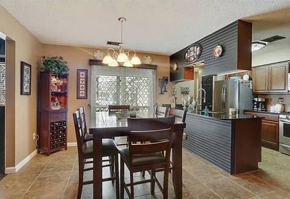 3rd image of 2529 Jarrot Dr