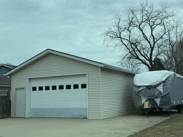 (undisclosed Address), Kenosha, WI 53143