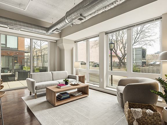4th image of 337 Washington Ave N APT 403