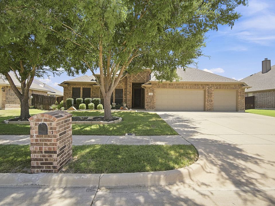 1st image of 5610 Paradise Dr