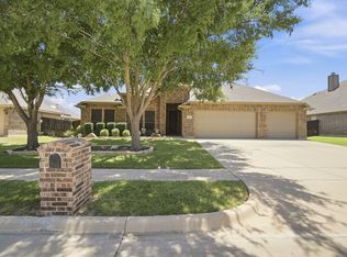 5610 Paradise Dr, Midlothian, TX 76065