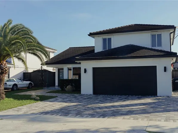 15015 NW 88th Ct, Miami Lakes, FL 33018