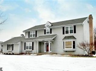 2105 Sand Run Knolls Dr, Akron, OH