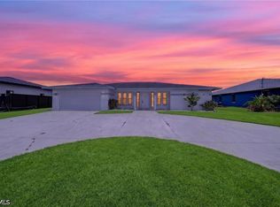 1417 Everest Pkwy, Cape Coral, FL 33904
