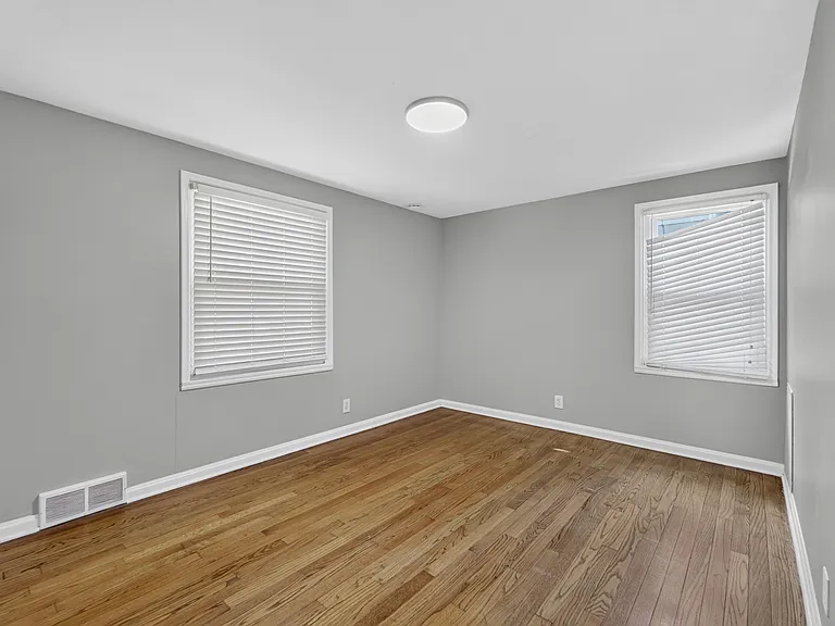 7318 Rosewood St — Photo 28