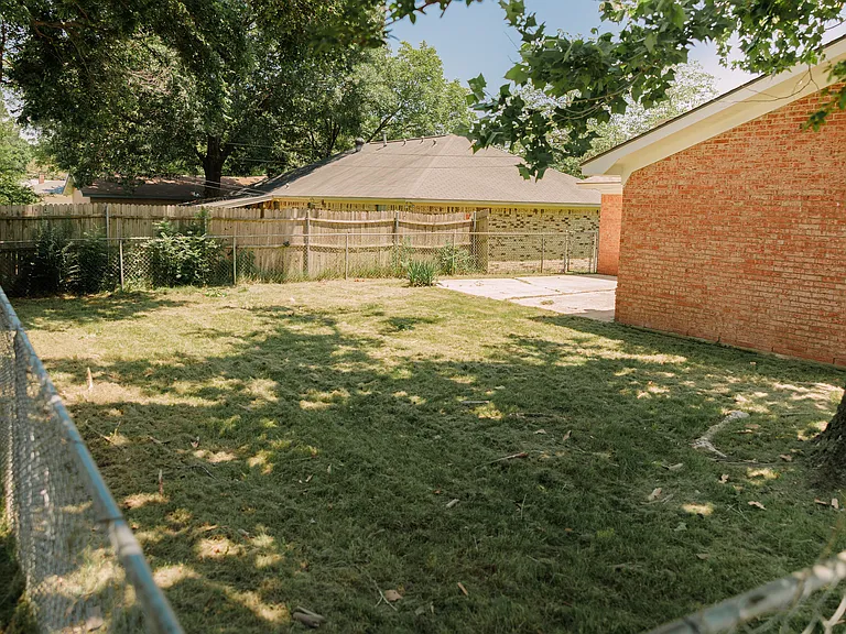 2611 Easy St — Photo 12