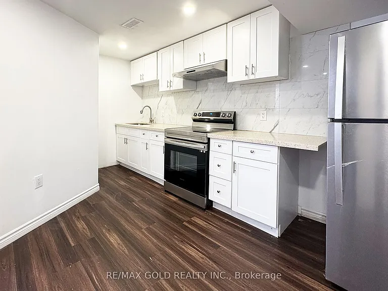 27 Dulverton Dr — Photo 12