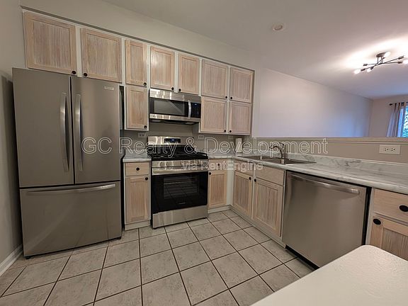 5th image of 3043 Kentshire Cir