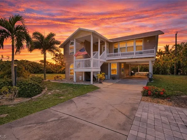 7841 Breakwater Ct, Bokeelia, FL 33922