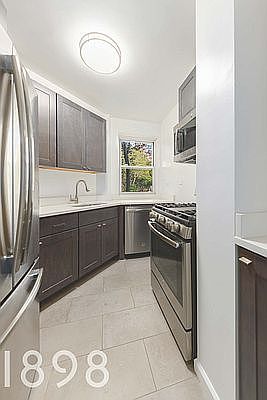 4th image of 2160 Madison Ave APT 6H