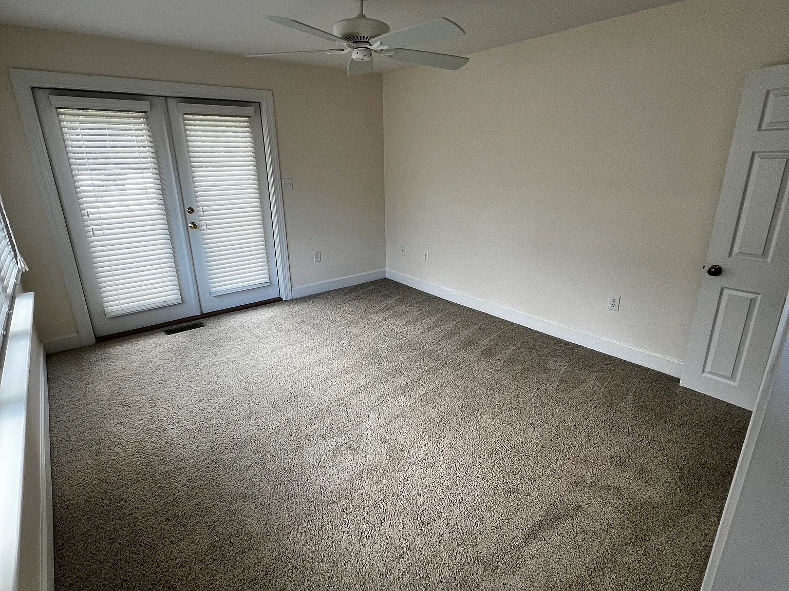 3 bed, 1778 sqft, $2,600 — Photo 4