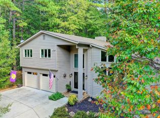10335 Amberside Ct, Roswell, GA 30076