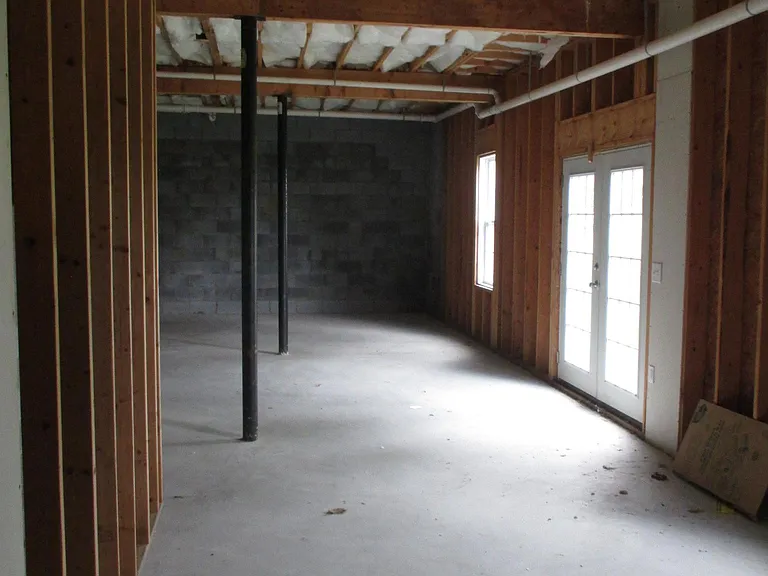 4 Larchmont Ln — Photo 13