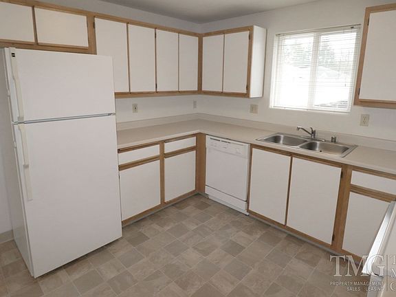 2nd image of 1451-1459 N Goerig St #1459-4