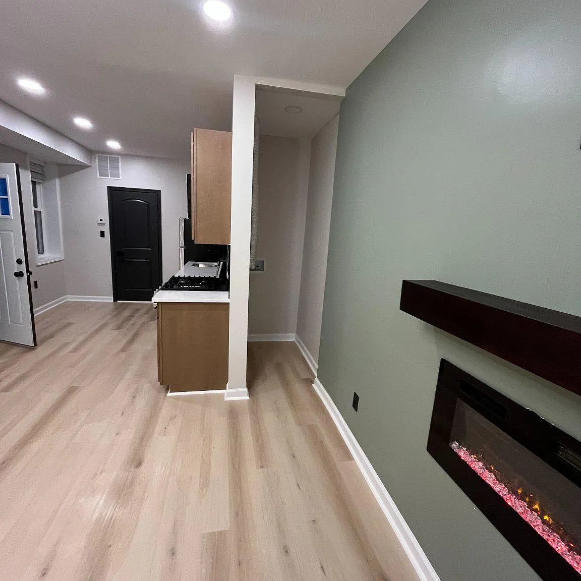 1 bed, 1.0 bath, 1638 sqft, $1,450 — Photo 1