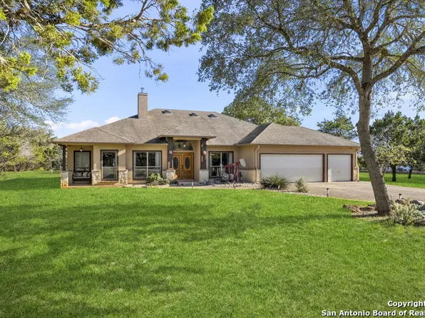 155 FAWN DR, Bandera, TX 78003