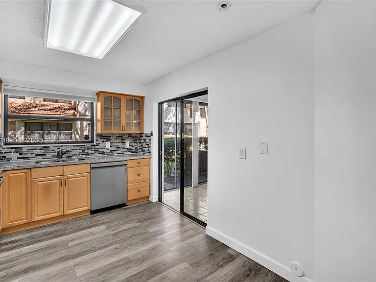 3405 Emerald Oaks Dr #0 — Photo 4