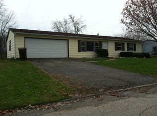 422 Prescott Rd, Valparaiso, IN 46385