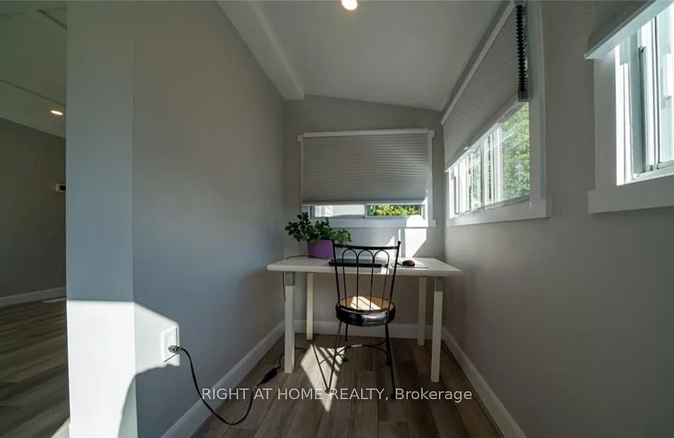 2 bed, $1,900 — Photo 4