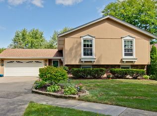 102 Televista Ct, Vernon Hills, IL