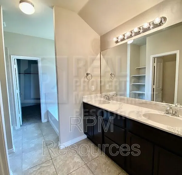 9501 Timberwind Ln — Photo 12