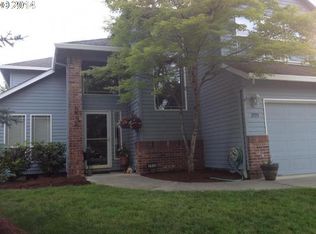 2935 NE Aurora Dr, Hillsboro, OR 97124