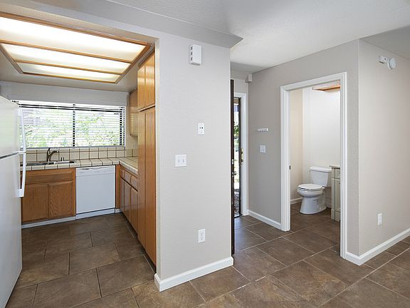 4th image of 1736 Hornblend St APT 3