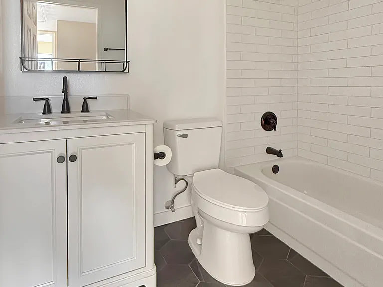 2425 Cranston Dr #212 — Photo 6