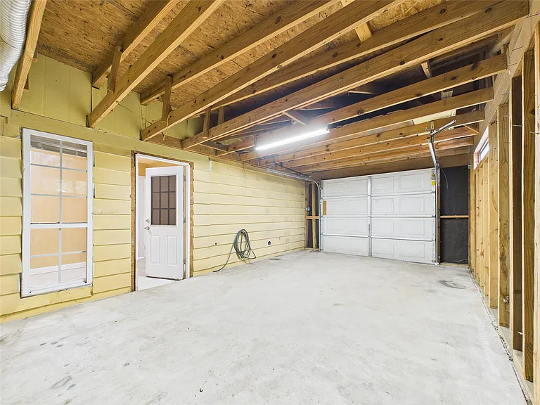1213 W Sidnor St — Photo 38