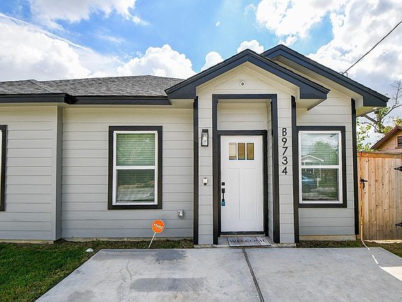 2nd image of 9734 Pelsey St Unit B