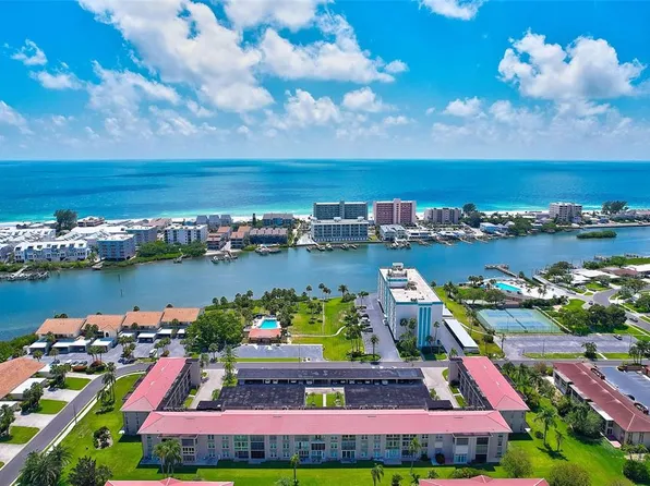 10215 Regal Dr APT 45, Largo, FL 33774