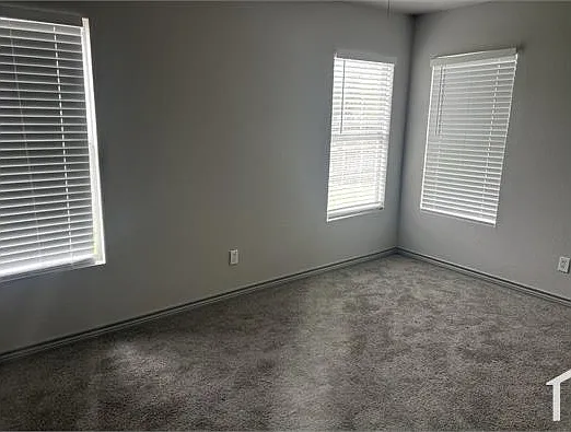 416 E Wildwood Dr — Photo 10